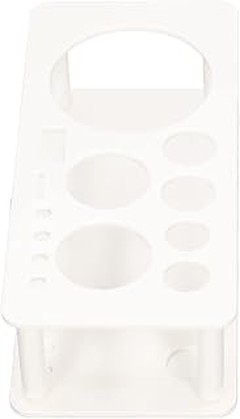 Accesorios ideales en negro para tu minibar moderno